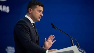 Владимир Зеленский - Вадим Наумов - Зеленский сравнил воссоединение Крыма и России с "вырыванием сердца" Украины - nation-news.ru - Москва - Киев - Крым
