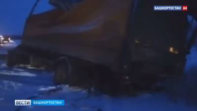 Смертельное столкновение фур в Башкирии: погибший вез 10-тонный груз - vesti.ru - Башкирия - Белгородская обл. - Тверская обл. - район Иглинский