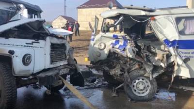 Сотрудники полиции погибли в ДТП с автоцистерной - vesti.ru - респ. Дагестан - район Буйнакский