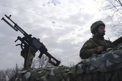 Сутки на Донбассе: стреляли тяжелые минометы, пулеметы и снайперы - news.bigmir.net - Донбасс - населенный пункт Луганское