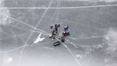Константин Салаев - Спасатели вытащили из воды двух рыбаков на Красноярском водохранилище - nation-news.ru