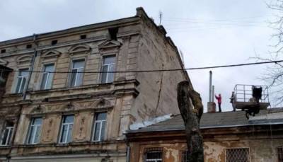 В центре Одессы из-за трещины в здании эвакуируют жителей - lenta.ua - Одесса