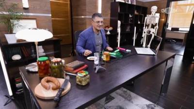 Александр Мясников - Мясников перечислил опасные для здоровья продукты - piter.tv
