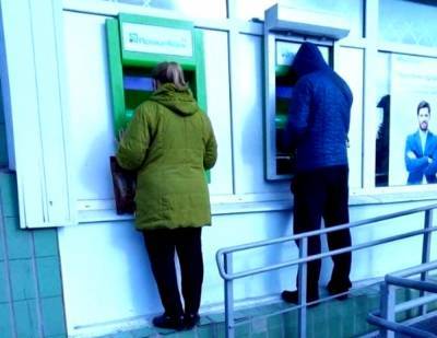 ПриватБанк внезапно заблокировал карту и доступ к Приват24, что произошло: "Снять ограничения..." - sport.politeka.net
