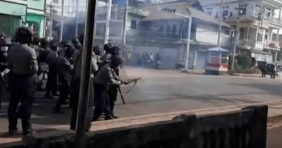 Протесты против военного переворота в Мьянме: силовики открыли огонь по протестующим (видео) - focus.ua - Бирма - Янгон