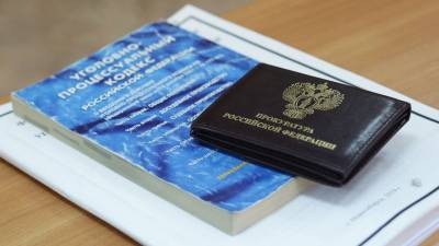 Прокуратура начала проверку после драки двух школьниц в Омске - gazeta.ru - Омск