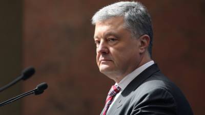 Порошенко припомнили, как его с позором изгнали из Крыма в 2014 году - riafan.ru - Крым - Симферополь