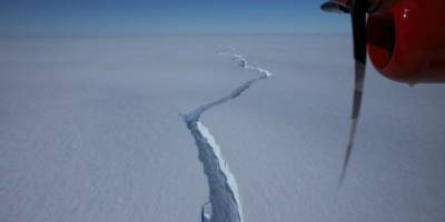 От Антарктиды откололся огромный айсберг площадью больше, чем Киев (ВИДЕО) - enovosty.com - Киев - Антарктида