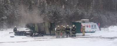 Спасатели в Екатеринбурге потушили пожар на АЗС и предотвратили взрыв - runews24.ru - Екатеринбург
