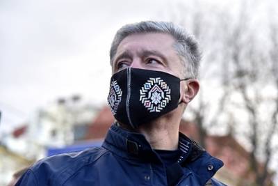 Петр Порошенко - Юрий Гемпель - В Крыму увидели «крокодильи слезы» в словах Порошенко - lenta.ru - Крым