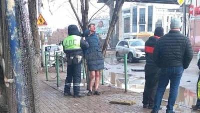 Сбивший пешеходов в Астрахани водитель оказался сыном экс-депутата - iz.ru - Астрахань - Астраханская обл.