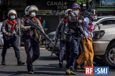 Жозеп Боррель - В ЕС пообещали реакцию на гибель мирных протестующих в Мьянме - rf-smi.ru - Бирма