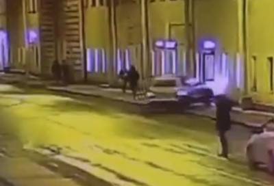 Водитель протаранил дверь магазина в Центральном районе Петербурге - online47.ru - Санкт-Петербург - Приозерск