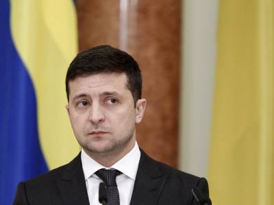 Владимир Зеленский - Зеленский ввел санкции против телеканалов "112 Украина" и NewsOne - m24.ru