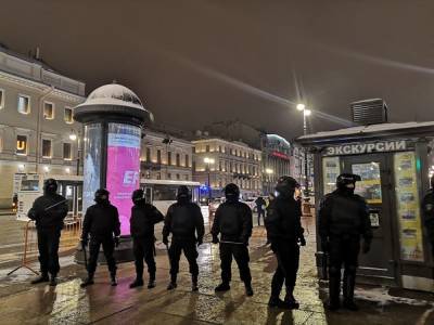 Алексей Навальный - «ОВД-Инфо»: на акциях протеста после суда по делу Навального задержали 1266 человек - znak.com - Москва - Санкт-Петербург
