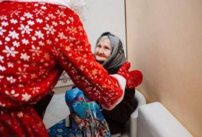 Волонтёры доставят больше 20 тысяч продуктовых наборов пожилым жителям Петербурга и Ленобласти - online47.ru - Ленинградская обл. - Петербурга