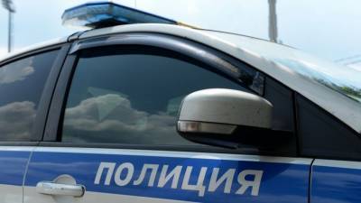 Пьяный житель Приморья угнал автобус и протаранил полицейские машины — видео - 5-tv.ru - Приморье край - Артем