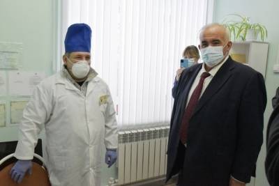 Сергей Ситников - Костромской губернатор ознакомился с условиями вакцинации от COVIDа на селе - kostroma.mk.ru - Костромская обл. - Кострома
