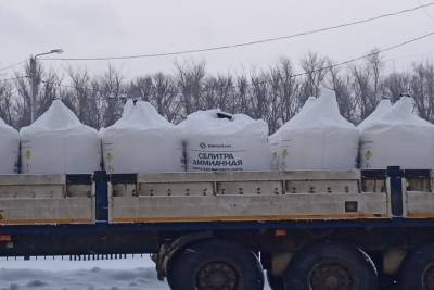 Под Тулой большегрузы с аммиачной селитрой паркуются в спальном районе - tula.mk.ru - Тула - Новомосковск - Тульская обл. - Бейрут