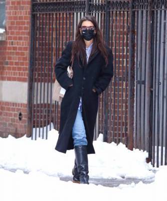 Кэти Холмс - Кэти Холмс показывает, что носить в сильный снегопад и выглядеть стильно - skuke.net - Нью-Йорк