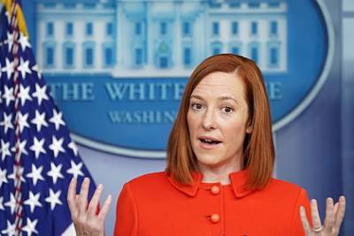 Дональд Трамп - Джо Байден - Псаки высказалась о несуществующем самолете на пресс-конференции - lenta.ru - США