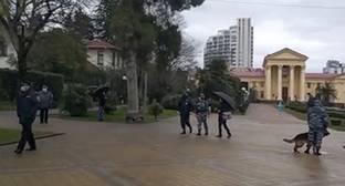 Суд в Сочи арестовал московского сторонника Навального на трое суток - kavkaz-uzel.eu - Сочи - Краснодар - Ростов-На-Дону - Волгоград - Астрахань - Ставрополь