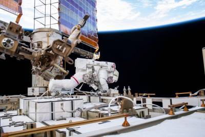 Виктор Гловер - Астронавты NASA завершили трехлетнюю модернизацию батарей МКС - 24tv.ua