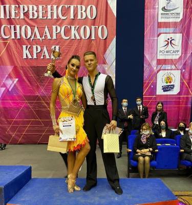 Александр Фомин - Астраханские танцоры завоевали золото на окружном первенстве - astrakhanfm.ru - Краснодар - Астрахань - округ Южный