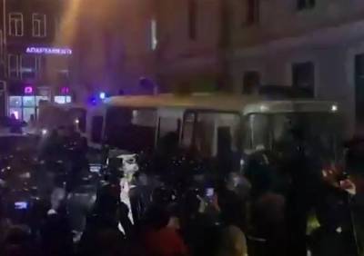 Алексей Навальный - СМИ: в Москве в день суда над Навальным задержали более тысячи человек - ya62.ru - Москва - Санкт-Петербург