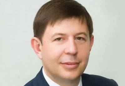 Владимир Зеленский - Тарас Козак - Зеленский ввел санкции против соратника Медведчука: отключили телеканалы 112, NewsOne и ZIK - facenews.ua