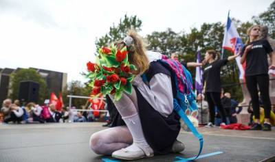 "Руки прочь от русских школ!". Молодежный протест как средство воспитания - lv.baltnews.com - Латвия