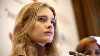 Наталья Водянова - 38-летняя Наталья Водянова засветила поры и усики - newinform.com