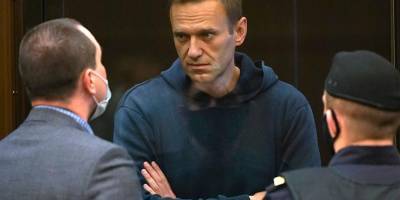 Борис Джонсон - Алексей Навальный - Протесты в России: почти 1500 задержаний после суда над Навальным - detaly.co.il - Москва - Англия - Санкт-Петербург