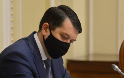 Владимир Зеленский - Дмитрий Разумков - Тарас Козак - Разумков пояснил свое решение по телеканалам - korrespondent.net
