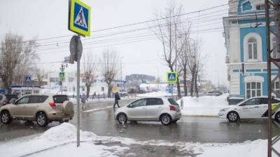 В Барнауле водителей предупредили об опасности на дорогах из-за непогоды - runews24.ru - Барнаул