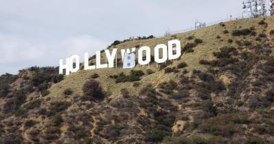 В США известную надпись Hollywood переделали в Hollyboob ("святая грудь") - tsn.ua - США - Лос-Анджелес - Los Angeles