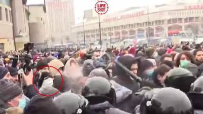 Алексей Навальный - В Москве задержали мужчину, распылившего газ в сотрудника Росгвардии на акции 31 января - piter.tv - Москва