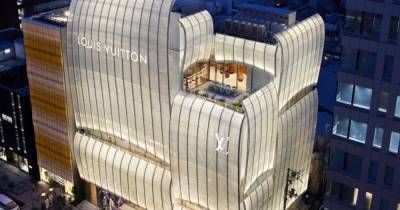 Louis Vuitton - Белые паруса: Louis Vuitton открыл первое в мире кафе под своим брендом (фото, видео) - focus.ua - Япония
