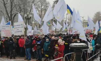 Артем Сытник - Киев колотит: под Радой собрались люди, дальше терпеть уже не могут - ukrainianwall.com - Киев