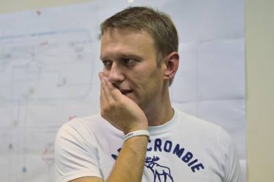 Алексей Навальный - Александр Коц - Александр Коц - от здания Мосгорсуда: Из 100 миллионов, посмотревших фильм Навального, пришли поддержать его около 500 человек - radiokp.ru