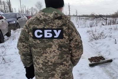 Из России в Украину через пограничный забор перебросили доллары и электроприбор - real-vin.com - Луганская обл.