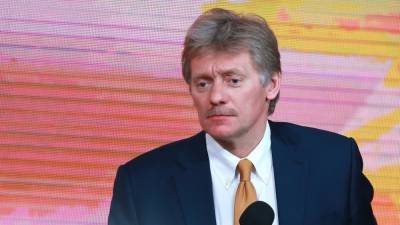 Владимир Зеленский - Дмитрий Песков - Тарас Козак - В Кремле осудили санкции Зеленского против трех телеканалов на Украине - nation-news.ru - Киев