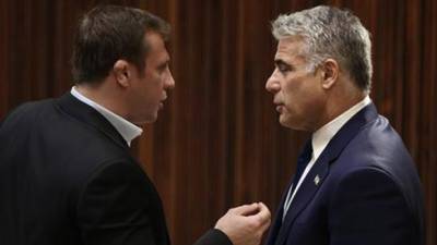 Яир Лапид - Еш атид представила предвыборный список: трое кандидатов - русскоязычные - vesty.co.il