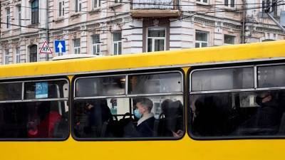 Денис Шмыгаль - Шмыгаль заявил о возвращении к системе «адаптивного карантина» на Украине - iz.ru