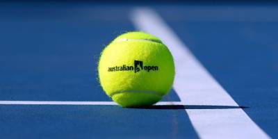 Сотни теннисистов и сотрудников Australian Open изолируют из-за COVID у одного человека - ruposters.ru - Австралия - Мельбурн