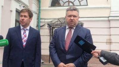 Петр Порошенко - Александр Дубинский - Андрей Деркач - Мы ставим вопрос о привлечении к ответственности Деркача и Дубинского за антиукраинскую деятельность, - адвокаты Порошенко - ru.espreso.tv - США