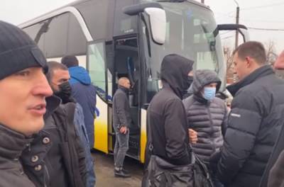 Виктор Медведчук - ОПЗЖ Медведчука свозит в Киев всех титушок и боевиков - Нацкорпус - from-ua.com - Украина - Киев
