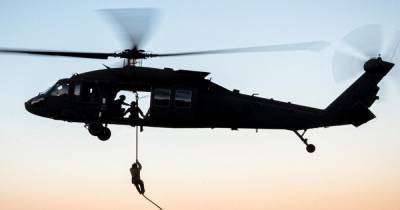 Трое летчиков погибли при крушении военного вертолета в США - ren.tv - США - county Black Hawk - штат Айдахо
