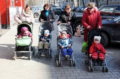 В Минтруде предложили учитывать декрет при выплате пособия по безработице - aif.ru