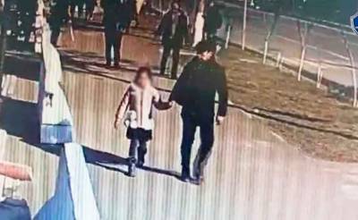 Правоохранители возбудили уголовное дело в связи с попыткой похищения 8-летней девочки в Янгиюле. Личность преступника не установлена - podrobno.uz - Узбекистан - Ташкент